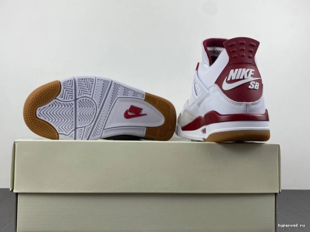 Nike DR5415-160 4 SB x Jordan Air 1105